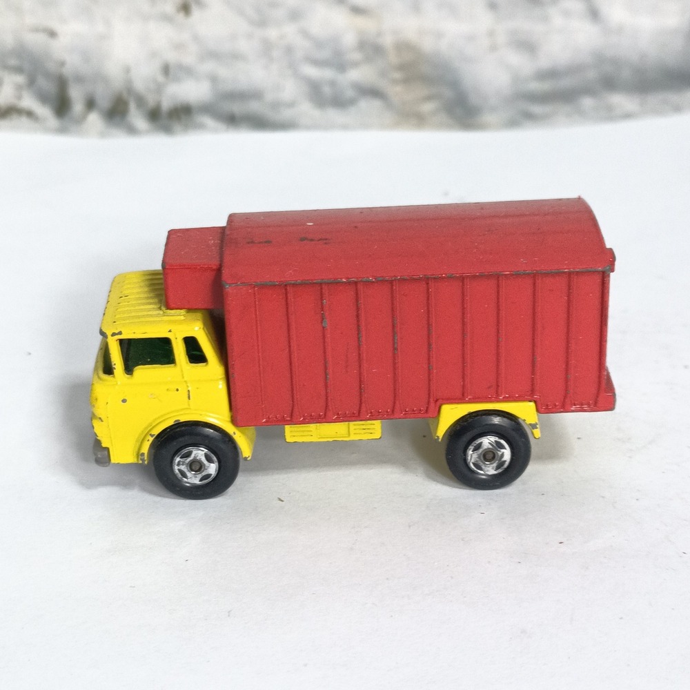 Matchbox Refrigerator Truck Yellow Red Lesney England Diecast   1960s No 44 ef